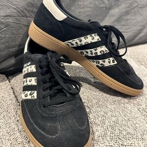 Adidas Black Wonder Leopard Handball Spezial. 8 1/2 Women’s.